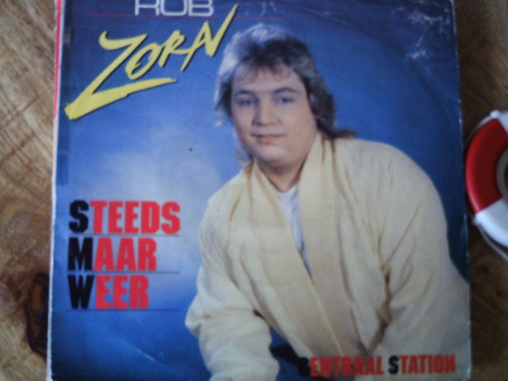 rob zorn - steeds maar weer  18jul, 7 inch, Ophalen of Verzenden, Zo goed als nieuw, Fotohoes