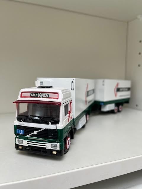 Tekno Volvo F-12 Globetrotter, Intveen, Ophalen of Verzenden, Zo goed als nieuw, Bus of Vrachtwagen, Tekno