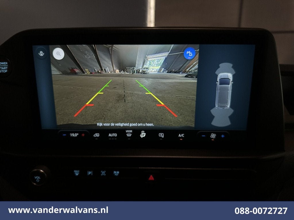 Ford Transit Custom 2.0 TDCI 136pk L2H1 Euro6 Airco | Camera, Voorwielaandrijving, Gebruikt, 4 cilinders, Bedrijf