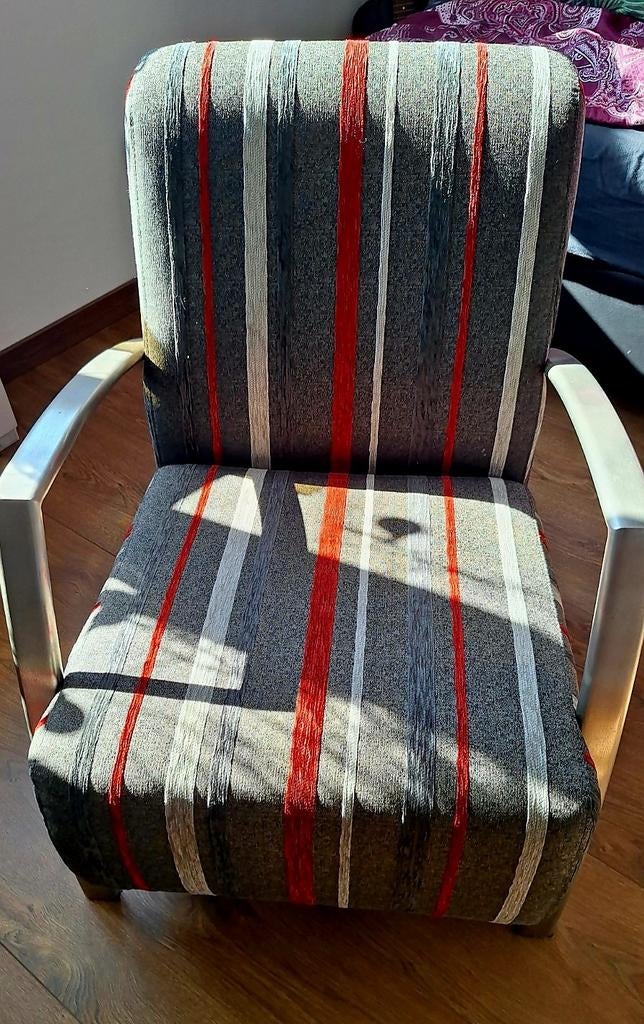 Comfortabele fauteuil met strepen - Grijs, rood, wit, Ophalen, Gebruikt, Overige kleuren, Modern met retro accenten