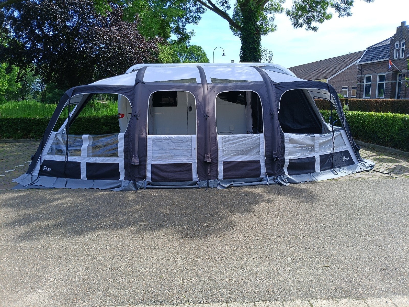 Hobby Premium 460UFE (2012) met Dorema opblaasvoortent, Rondzit, Hobby, Frans bed, Particulier