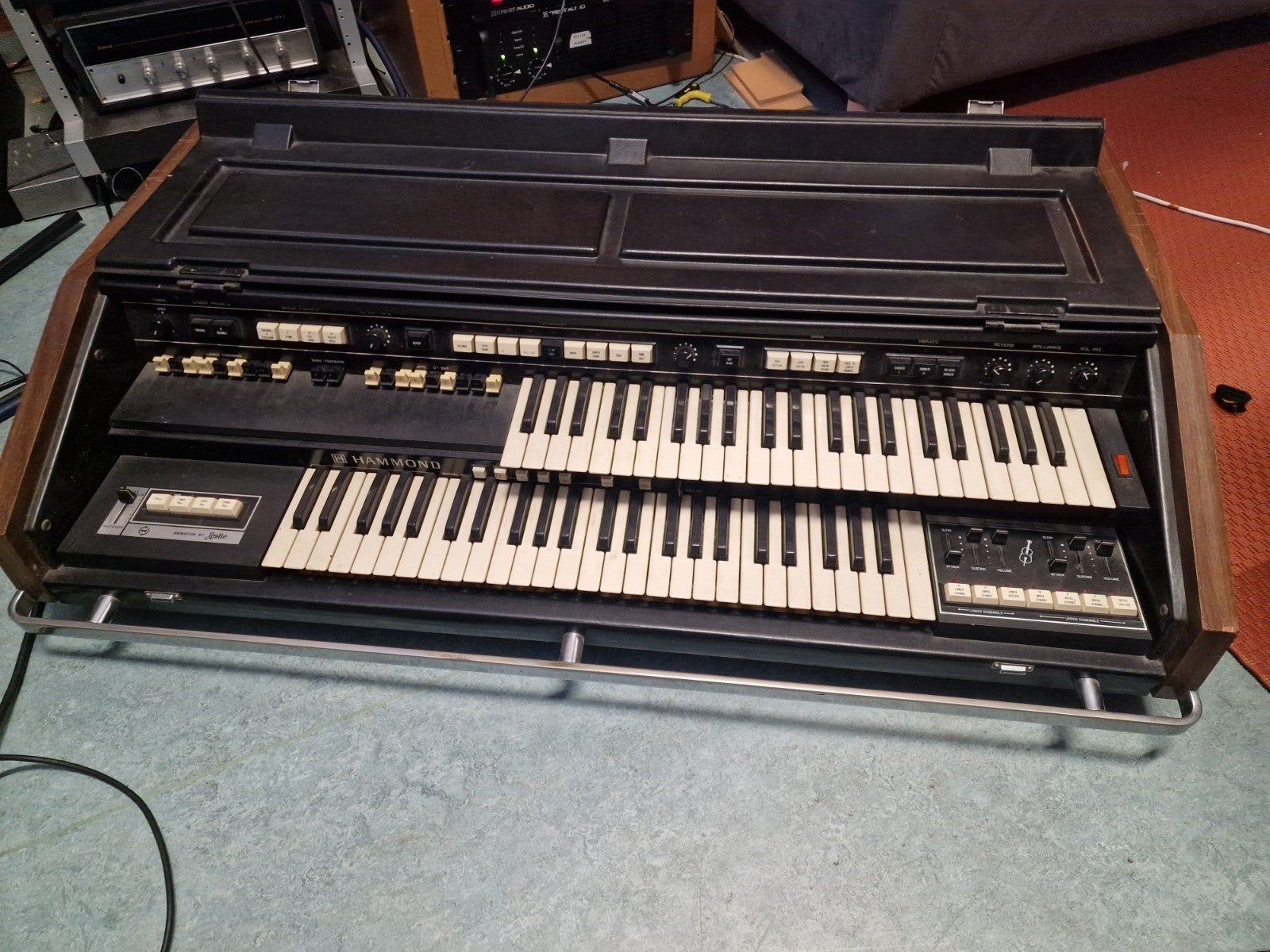 Zeldzame Hammond B-300 orgel + Leslie 840, Muziek en Instrumenten, Orgels, Ophalen, Gebruikt, 2 klavieren