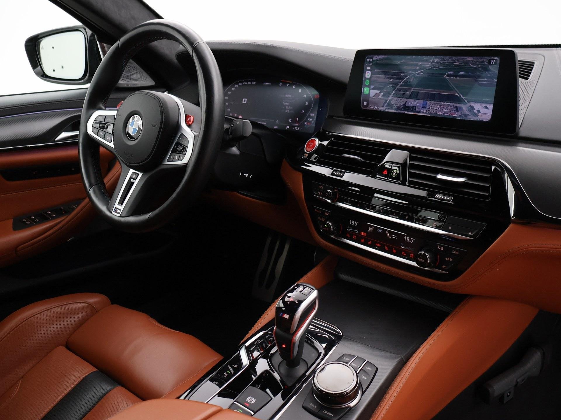 BMW M5 COMPETITION 625 PK ORIG NL BTW + B&W | HEAD-UP | KERA, Auto's, Automaat, Lichtsensor, Gebruikt, 2000 kg