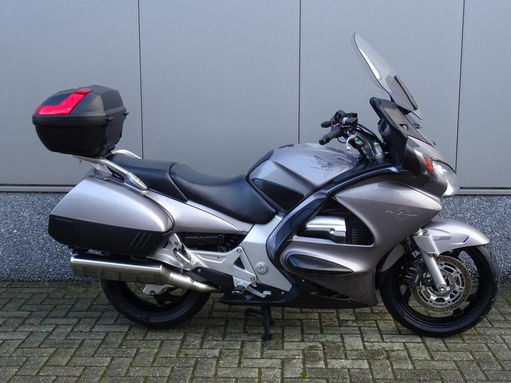 Honda ST 1300 PAN EUROPEAN (bj 2002), Bedrijf, Toermotor, 1300 cc
