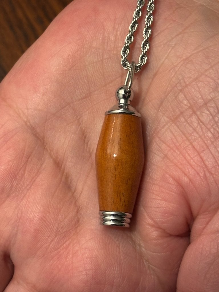 As hanger met of zonder ketting., Overige materialen, Overige voorstellingen, Bruin, Nieuw