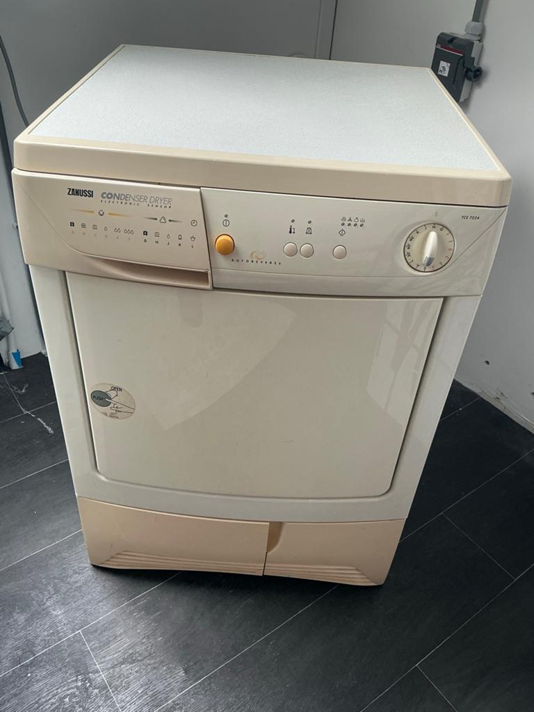 Gratis Zanussi Condensdroger - Betrouwbaar en Efficiënt, Witgoed en Apparatuur, Wasdrogers, Ophalen, 6 tot 8 kg, Gebruikt, Voorlader