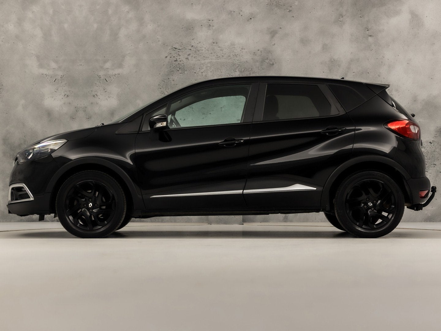 Renault Captur 1.2 TCe Dynamique Automaat (NAVIGATIE, BLACK, Stof, Zwart, 4 cilinders, Zwart