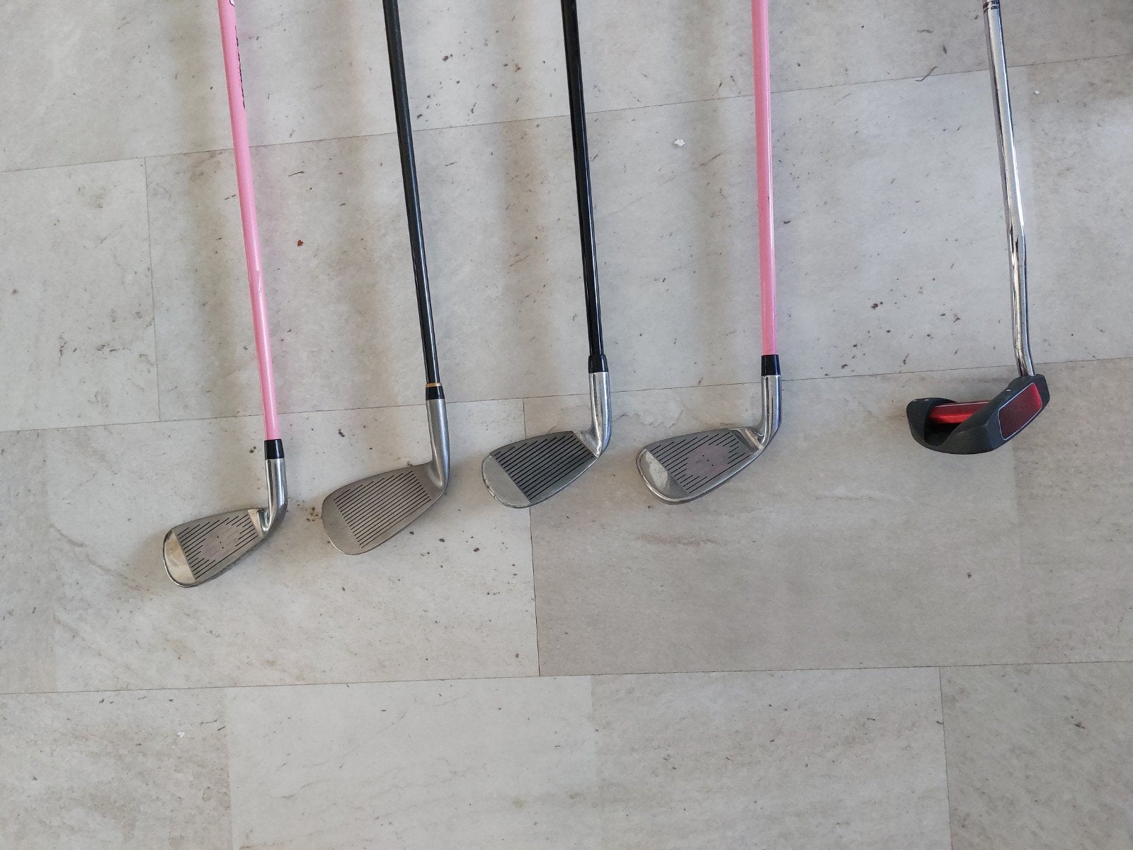 Foto 4 van Jeugd golfset rechtshandig met tas