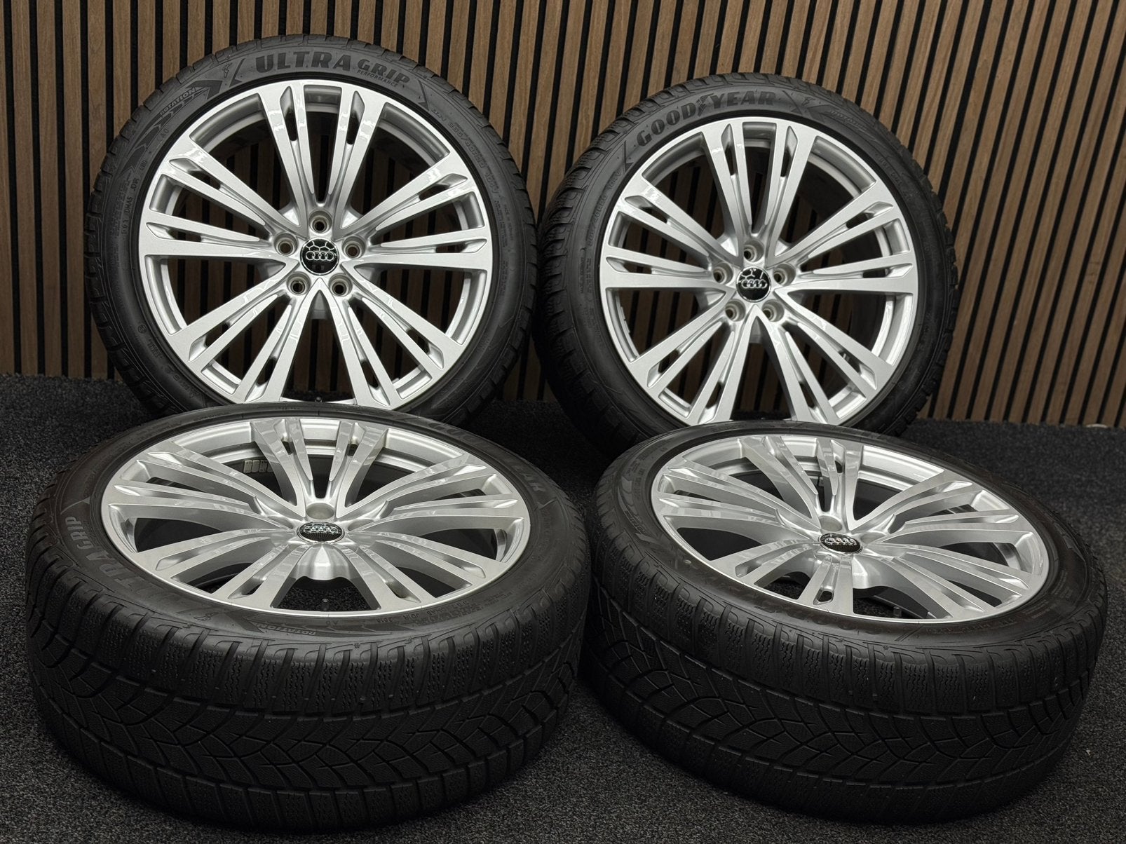 WINTER! Originele 20 inch Audi A8 5x112 ET40 9J Goodyear AO, Ophalen, Banden en Velgen, Winterbanden, .