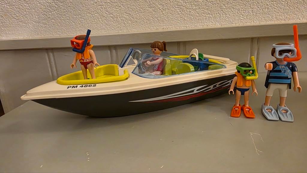 Playmobil Speedboot met duikers en accessoires, Ophalen of Verzenden, Zo goed als nieuw
