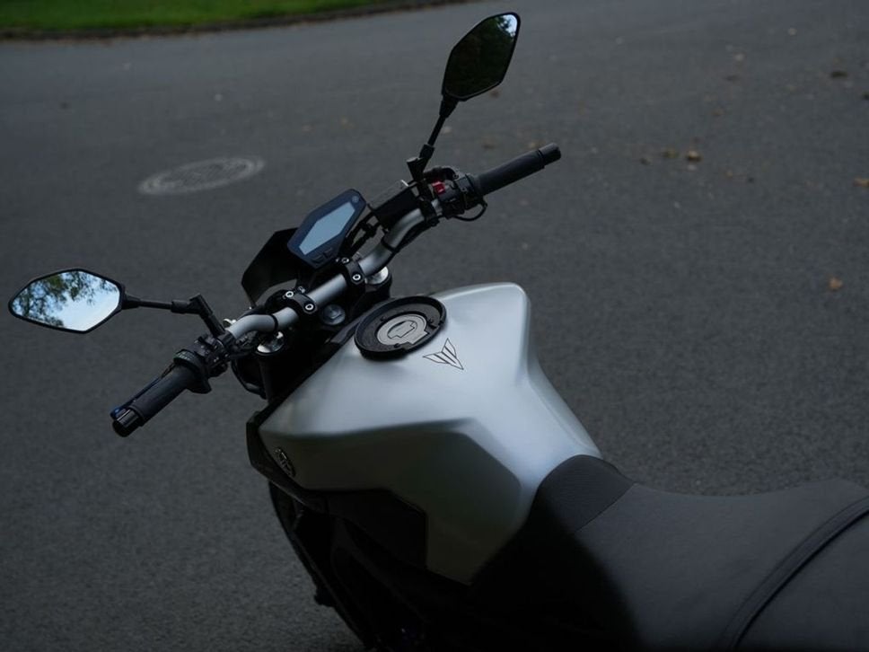 Yamaha MT-09 | Full Akrapovic | Zeer netjes !, Motorrijbewijs A, Bedrijf, Meer dan 35 kW, YAMAHA