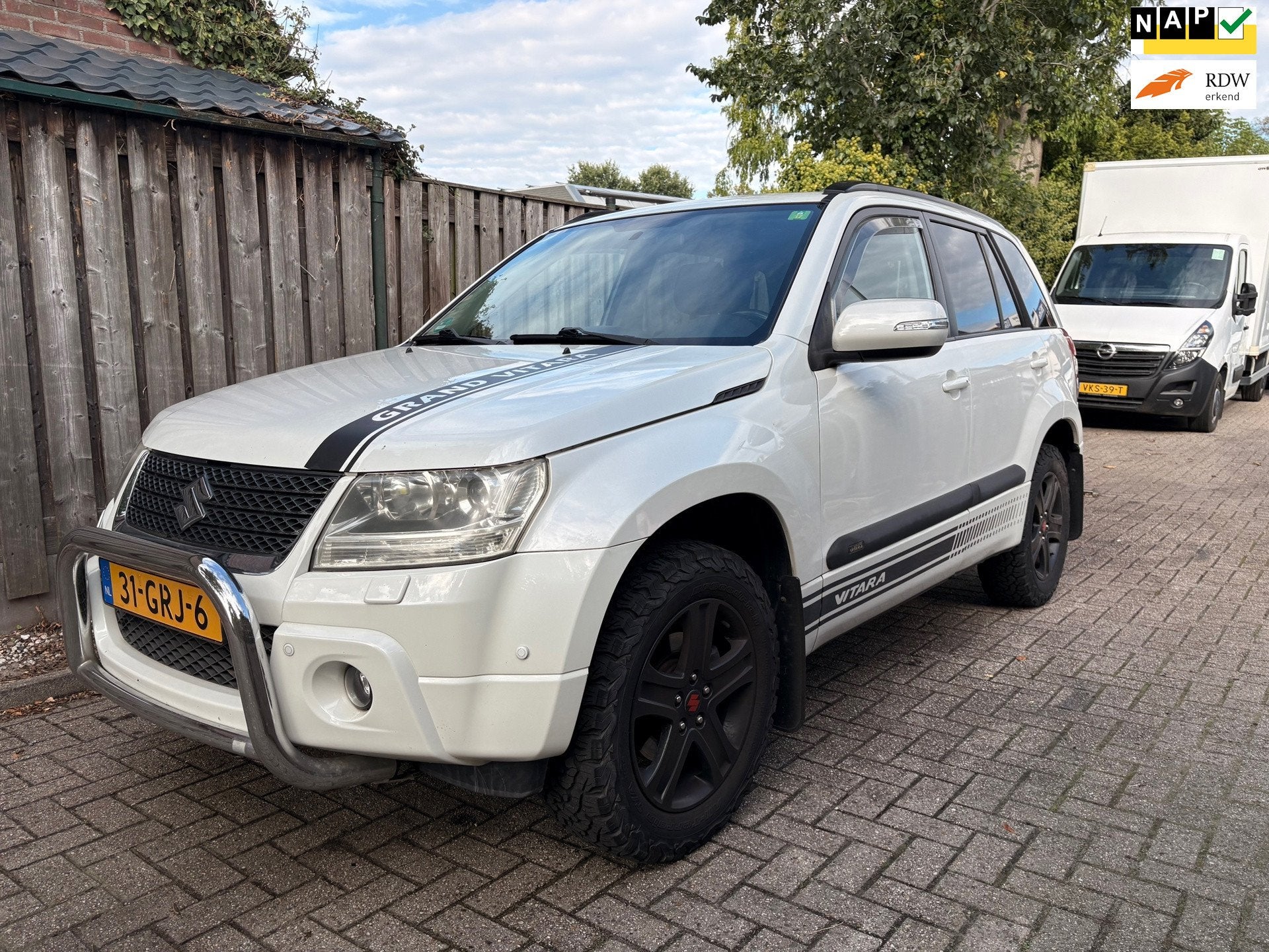 Suzuki Grand Vitara 2.4 High Executive - 4x4 - leder - airco, Automatische klimaatregeling, Gebruikt, 4 cilinders, 1850 kg
