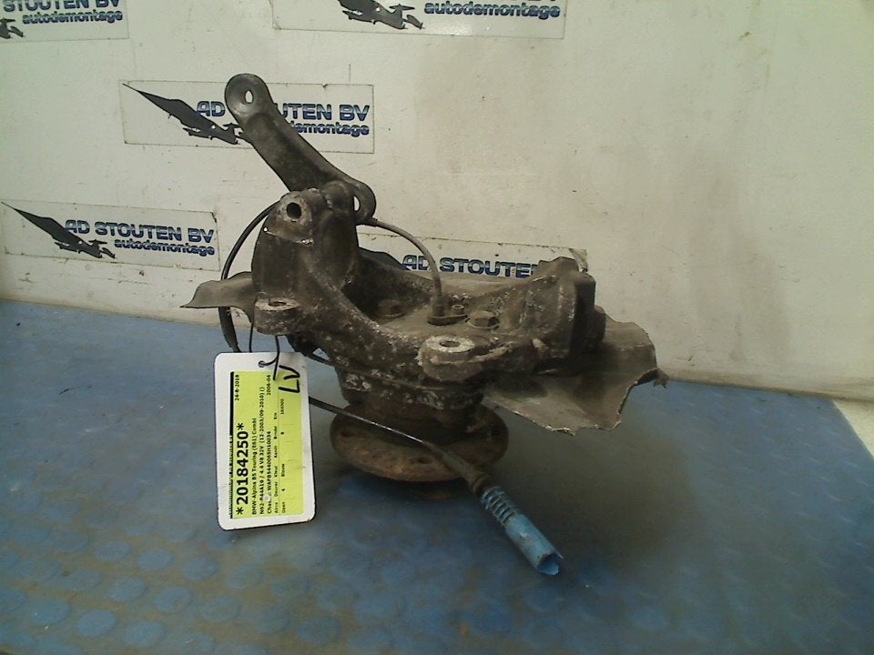 Fusee Links Voor BMW-Alpina B5 Touring (E61) 2006, Bayerische Motoren Werke AG, Gebruikt, Kundenbetreuung@bmw.de, Petuelring 130, München 80809, , Duitsland