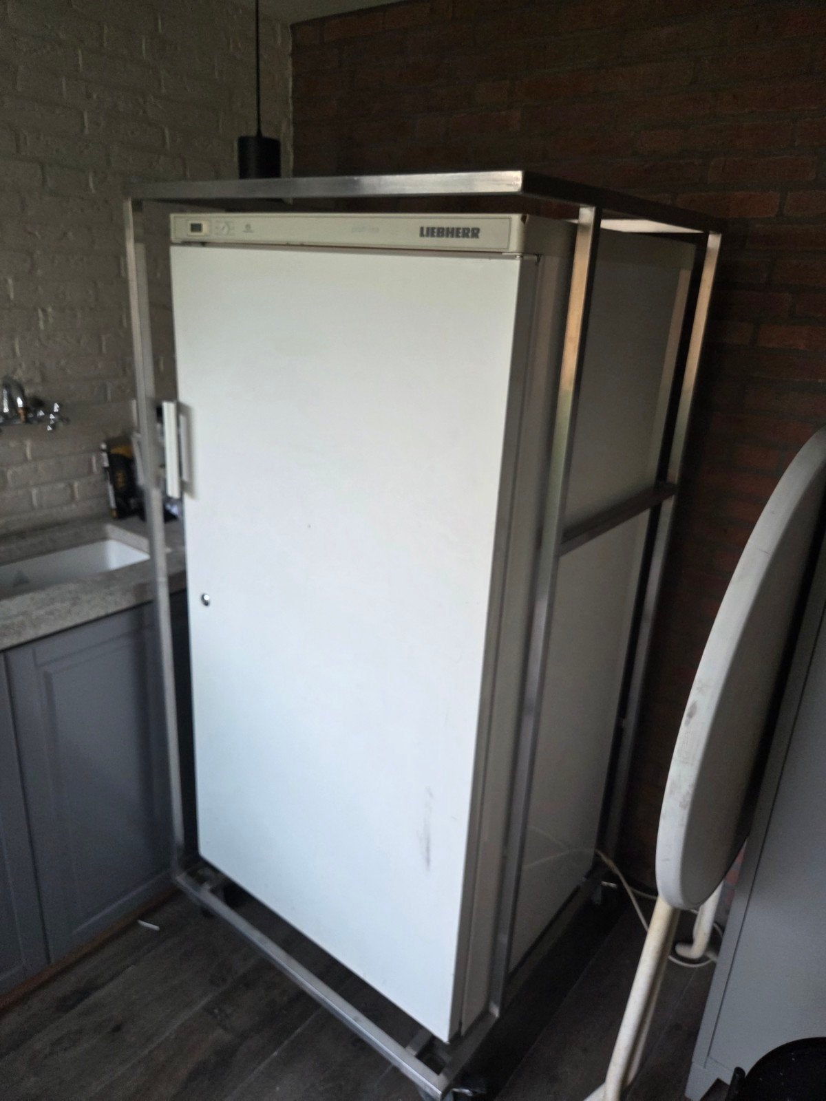 Grote Horeca Koelkast Liebherr met RVS Onderstel op Wielen, Witgoed en Apparatuur, Koelkasten en IJskasten, Ophalen, 200 liter of meer