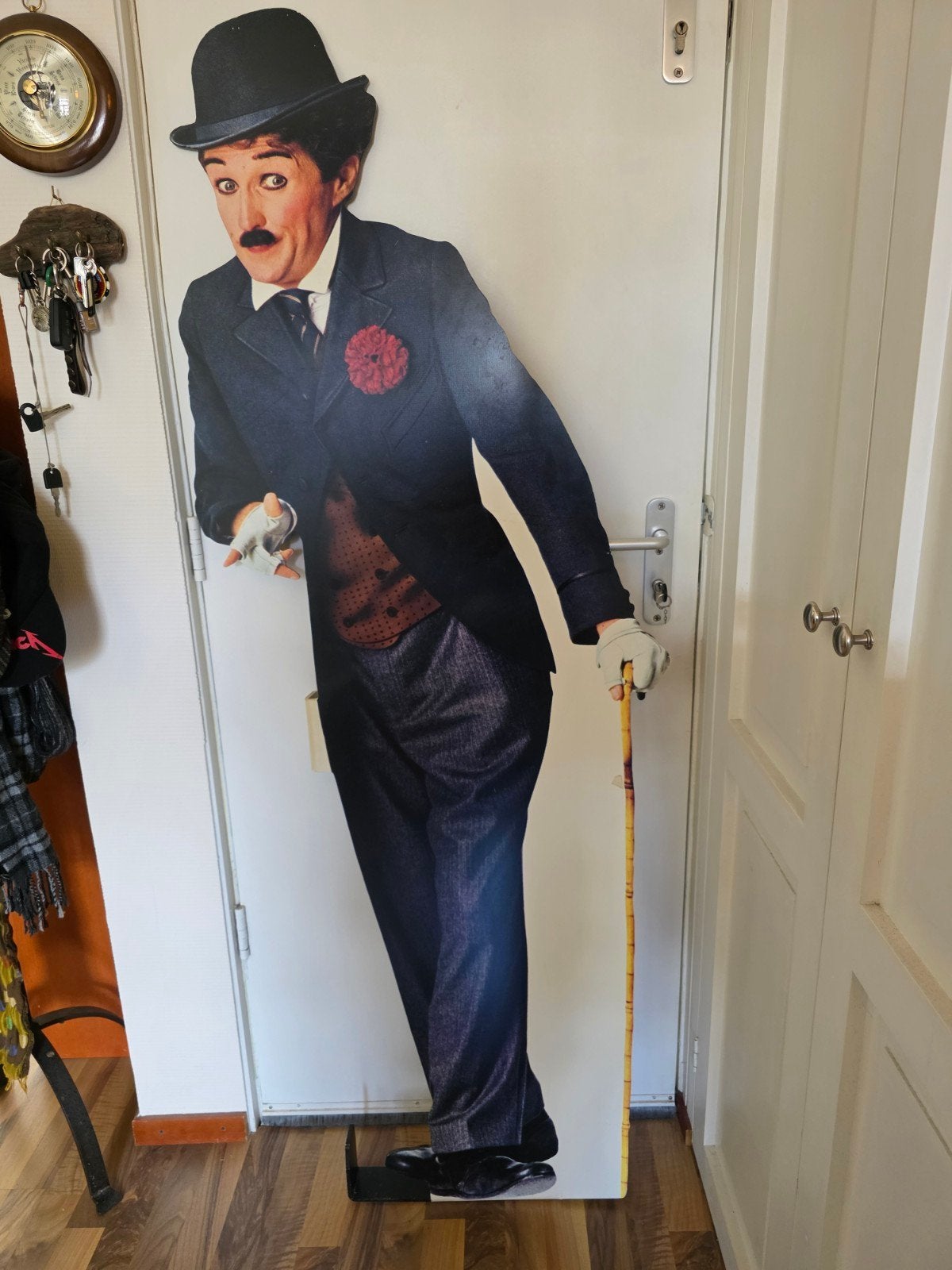 Silhouet Charlie Chaplin 172 hoog, Ophalen