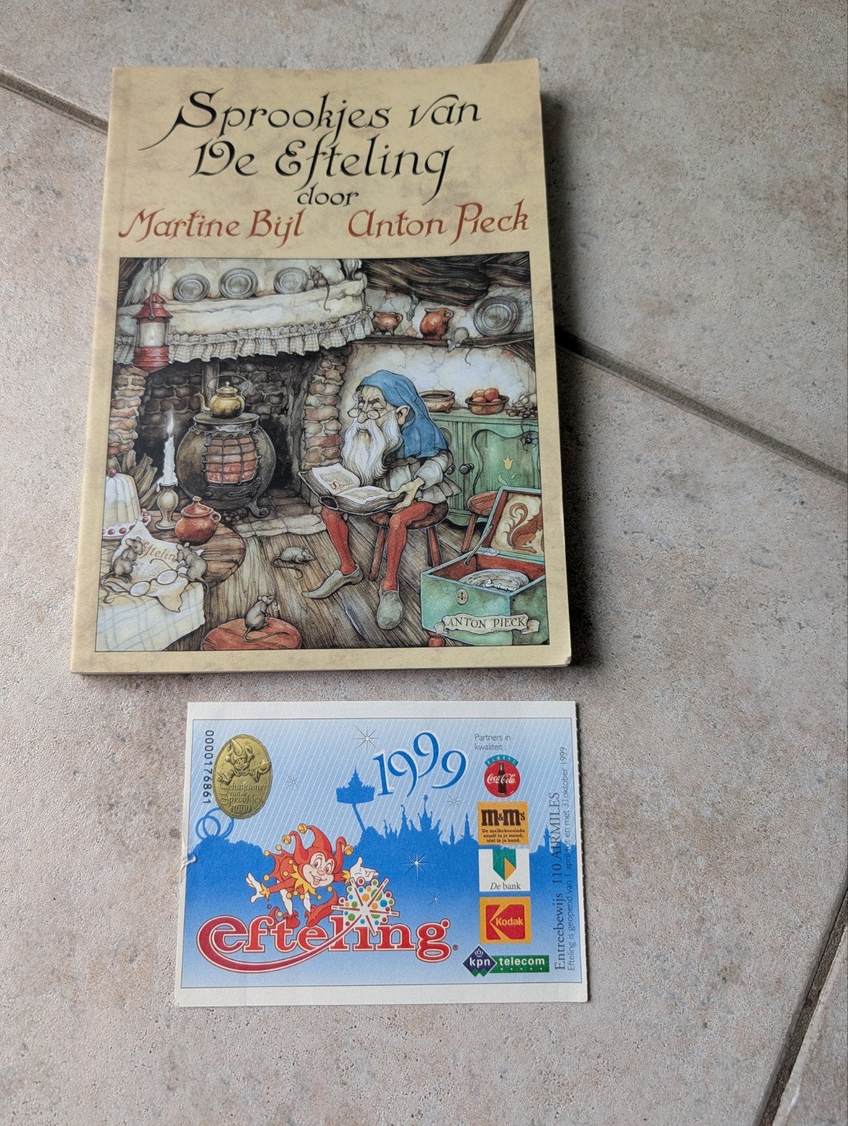 Efteling Sprookjesboek + efteling ticket 1999, Ophalen of Verzenden, Overige typen