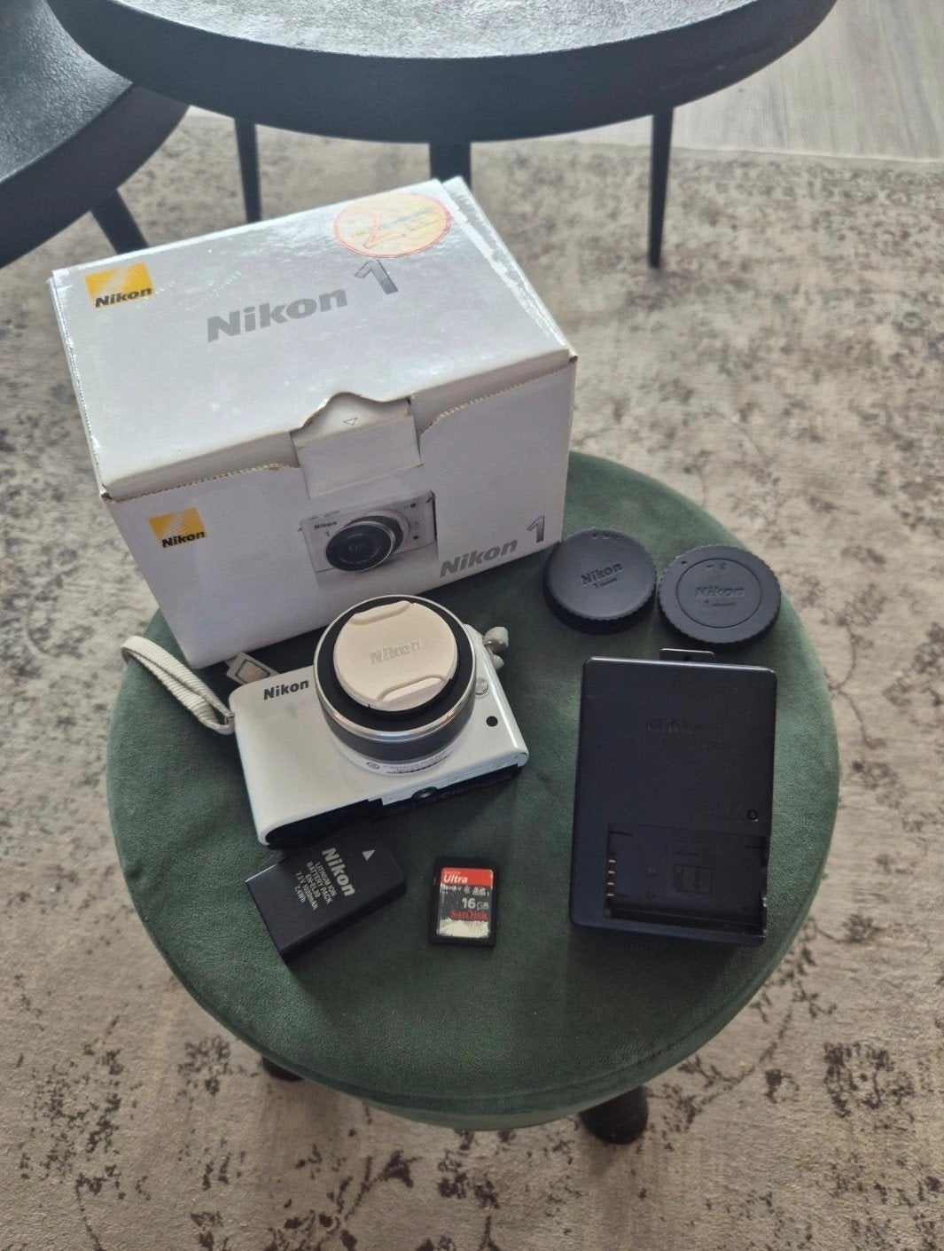 Nikon 1 J1 Systeemcamera Set, Ophalen of Verzenden, Gebruikt, Nikon