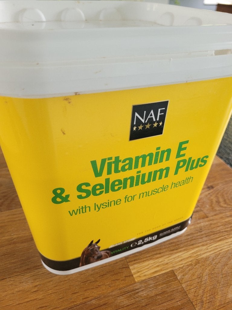 2kg Vitamine E en Selenium Plus van NAF voor paarden, NAF, Ophalen of Verzenden, Zo goed als nieuw, Voedingssupplement