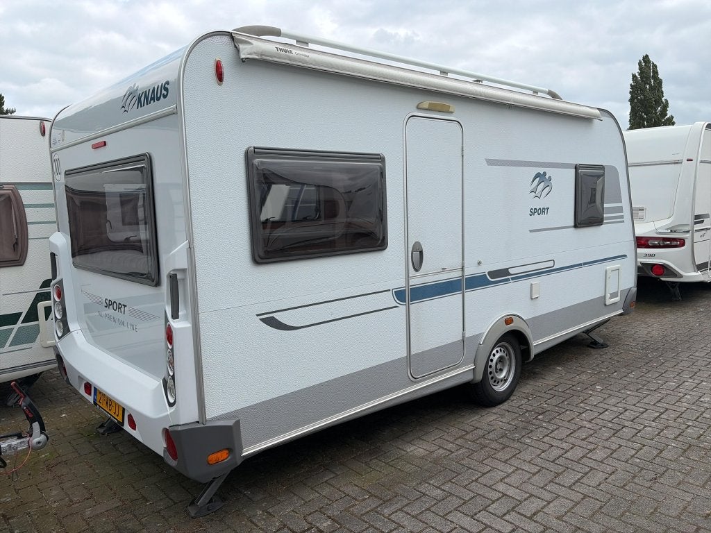 Knaus Sport Premium Line 450 FU Luifel/Fietsdrager, Caravans en Kamperen, Caravans, Rondzit, Bedrijf, Overige typen, 4 tot 5 meter