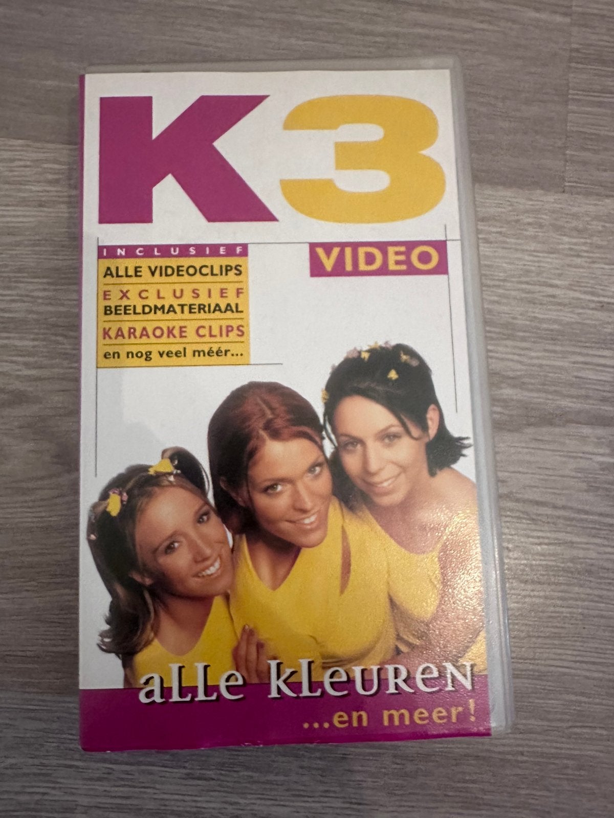 K3 Alle Kleuren … en meer! – originele VHS, Alle leeftijden, Ophalen of Verzenden, Zo goed als nieuw