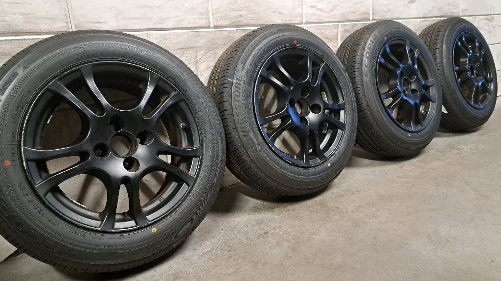 NIEUWE Banden & velgen Yaris Mazda 2 Swift Ignis 175/65/15, 15 inch, 175 mm, Banden en Velgen, Nieuw