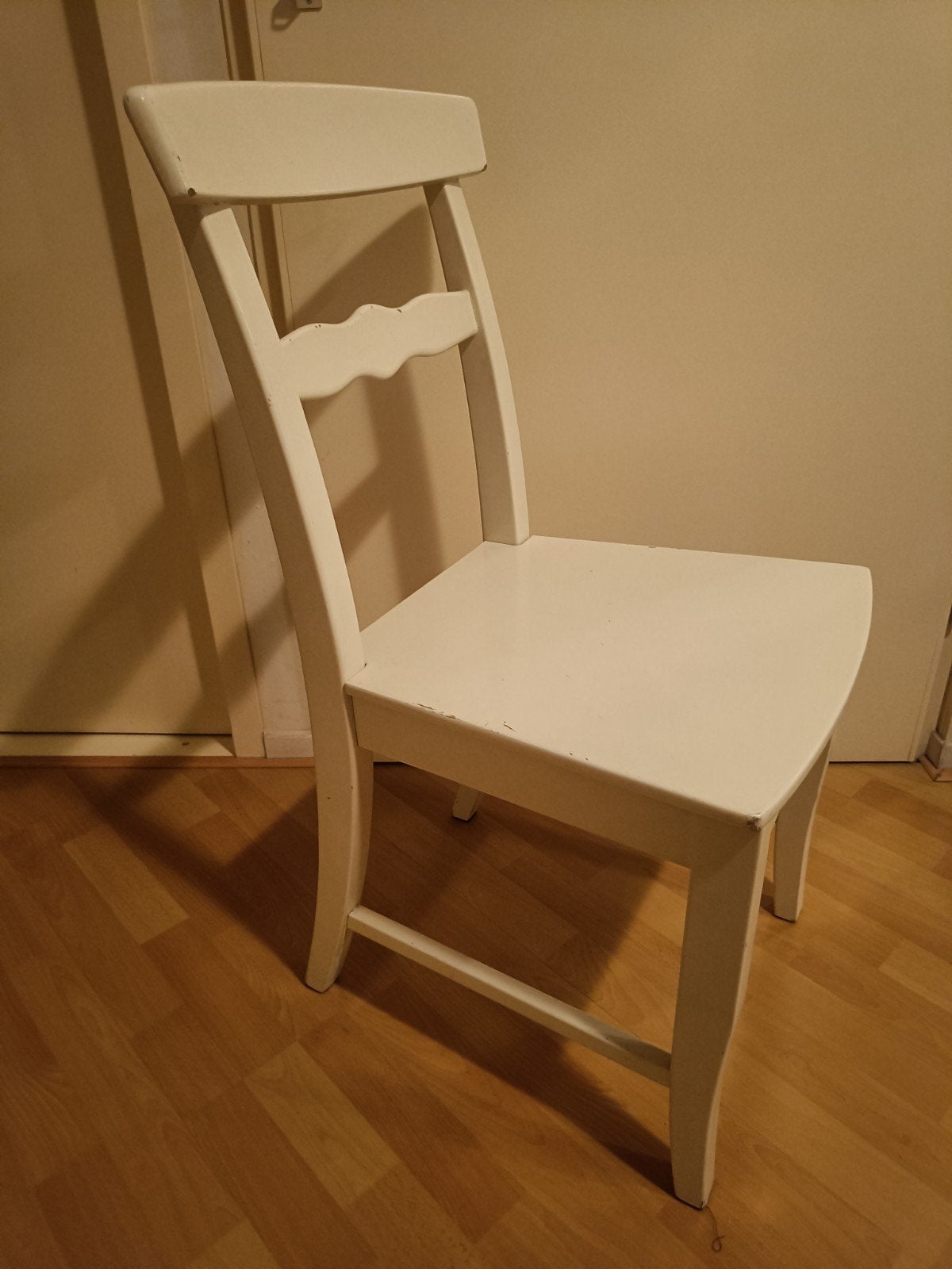 2 x stevige houten witte Ikea stoelen. LANNI. Ophalen!, Gebruikt, Twee, Wit, Ophalen of Verzenden