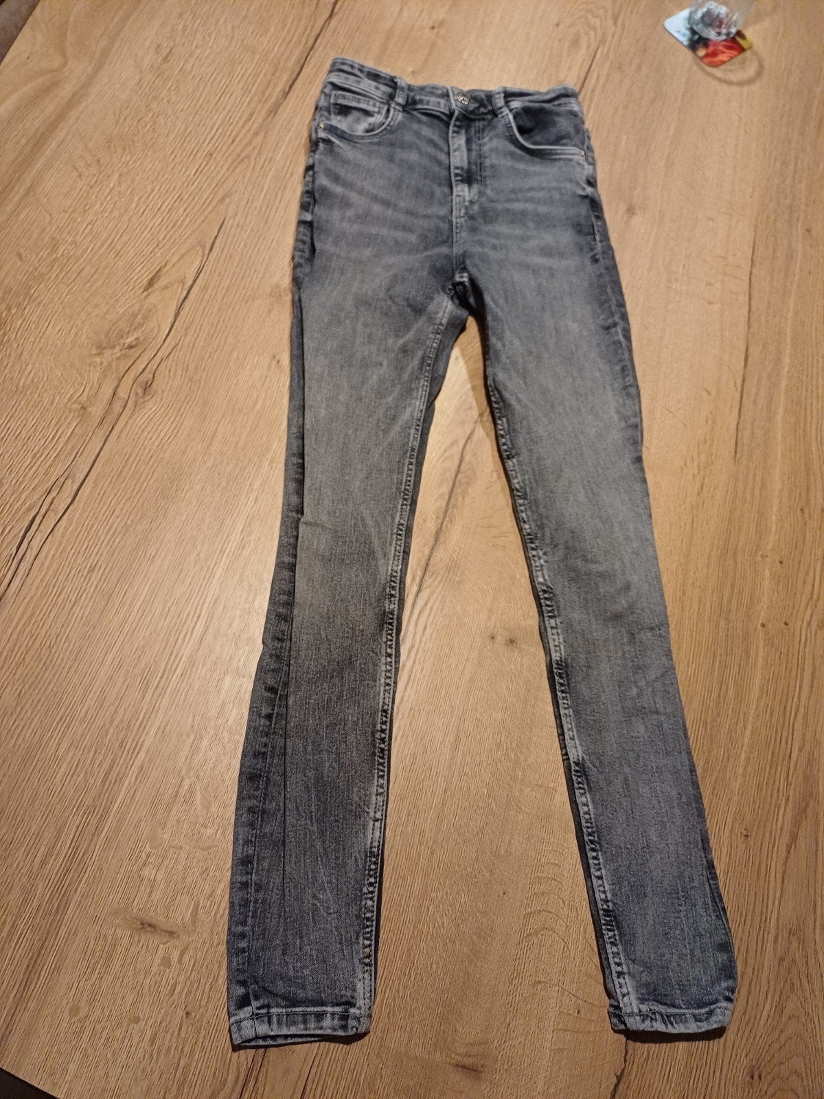 Stoere grijze broek. maat zie foto., Kleding | Dames, Ophalen, Zo goed als nieuw, Grijs, W28 - W29 (confectie 36)