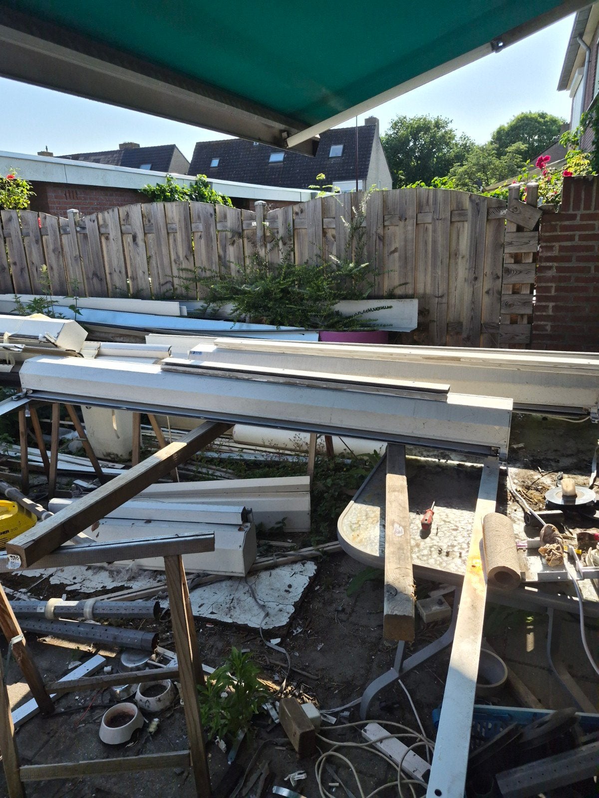 Elektrisch crèmewit rolluik met Somfy motor (221x141 cm), Ophalen, Gebruikt, 100 tot 150 cm, Crème of Beige