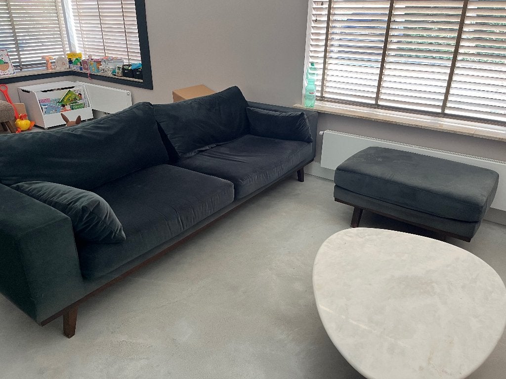 Donkergroene velvet look bank en hocker, Huis en Inrichting, Ophalen, Hout, Gebruikt, Driepersoons