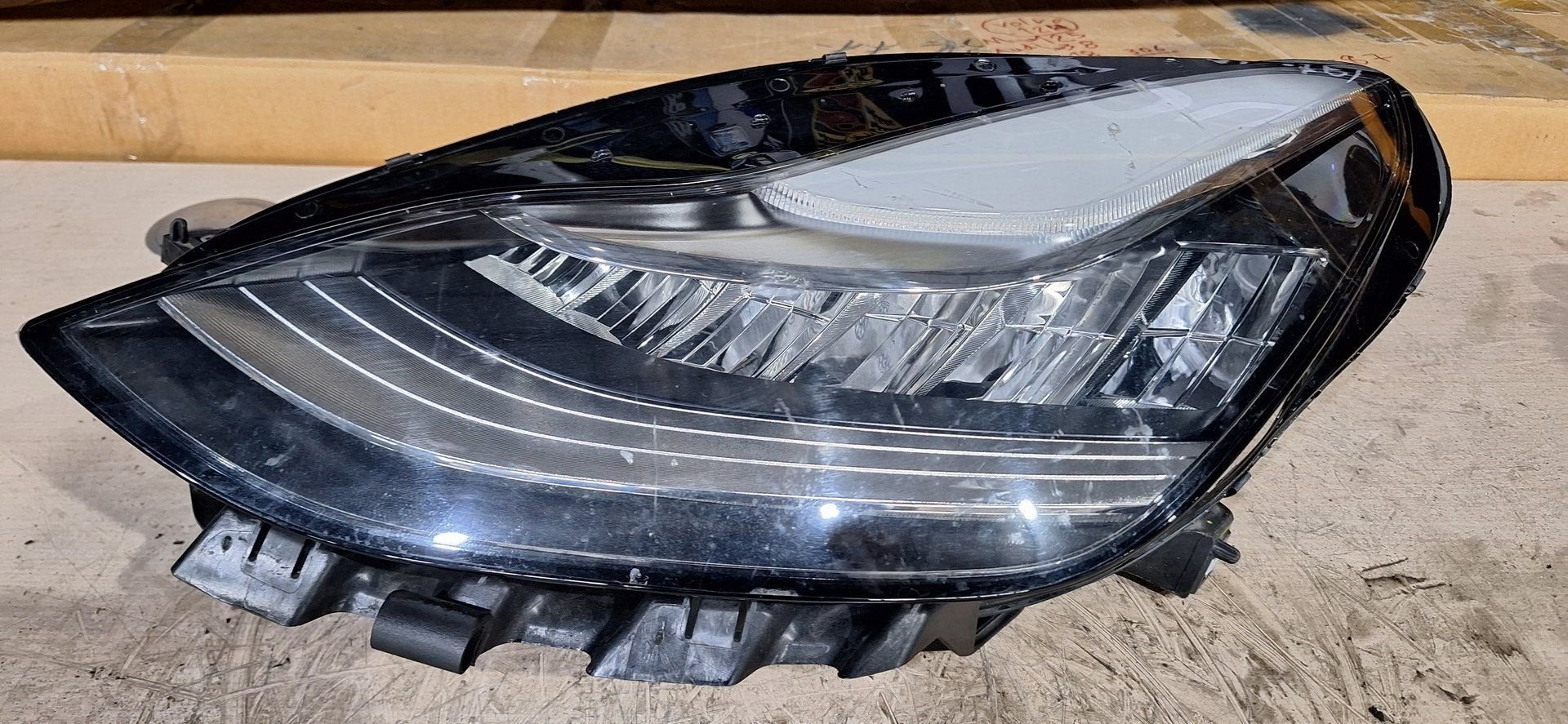 Originele Tesla Model 3 Full LED Koplamp Links (SAE Up-Level