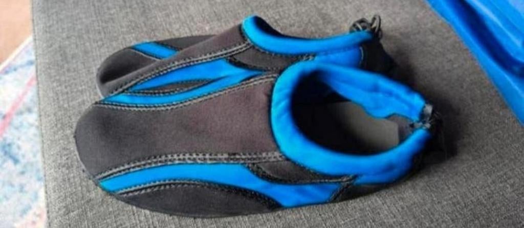 Zwemschoenen maat 35 zgan, Ophalen of Verzenden, Zo goed als nieuw, Kind, Wetsuit