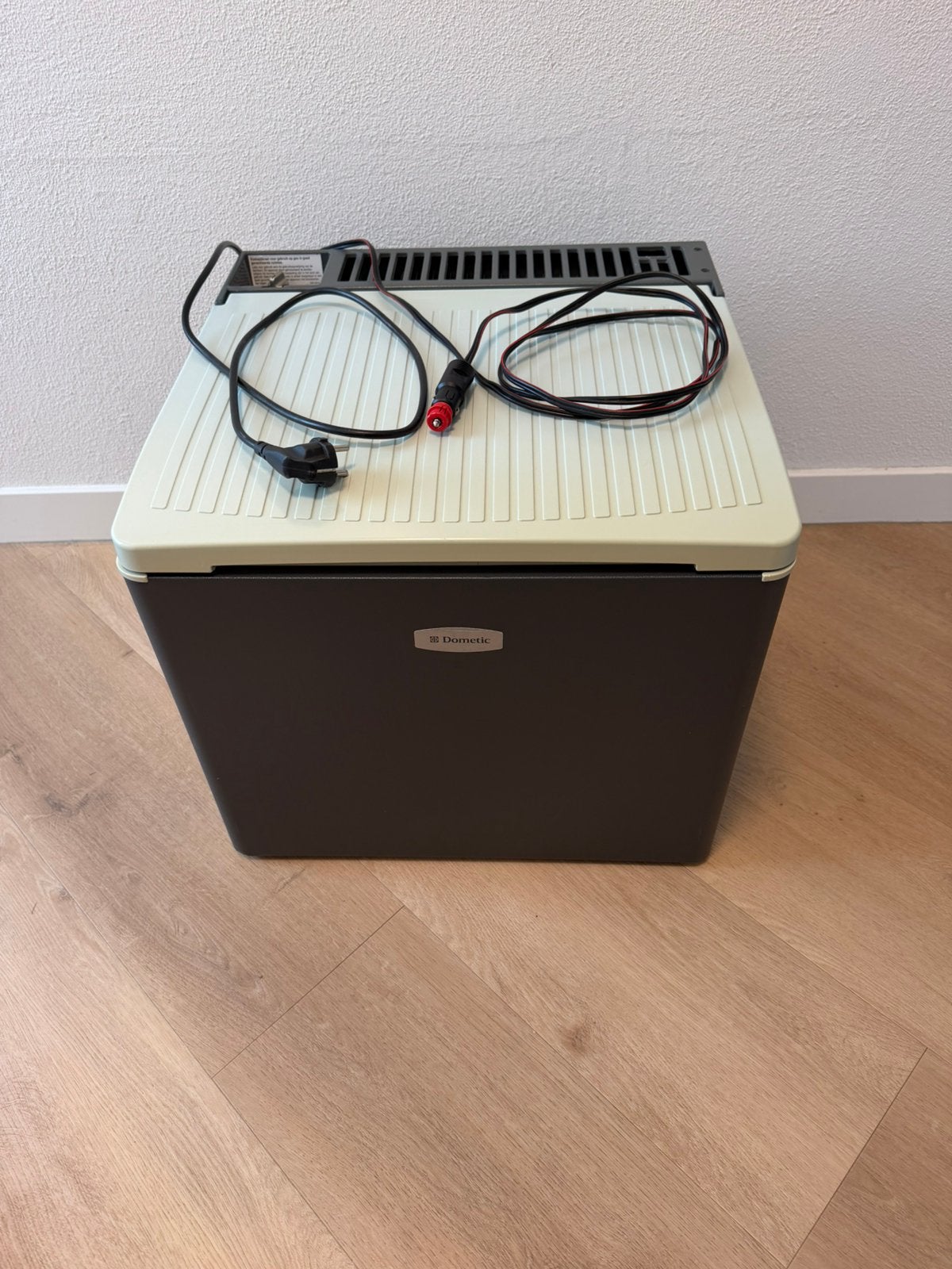 Dometic absorptie koelbox, Caravans en Kamperen, Koelboxen, Ophalen, Zo goed als nieuw, Elektrisch