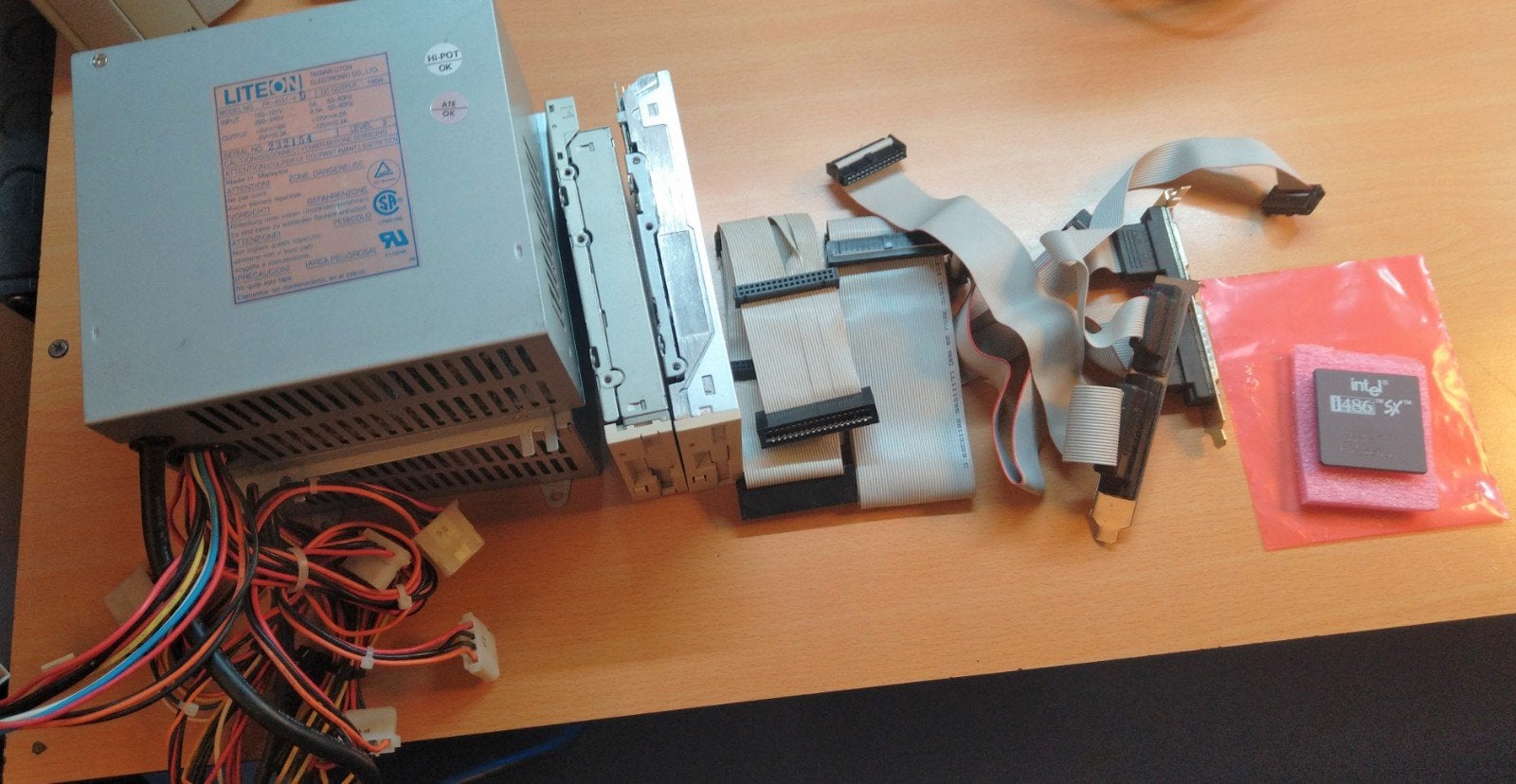 Vintage PC onderdelen: Intel i486SX, Floppy Drives, PSU's, Ophalen of Verzenden