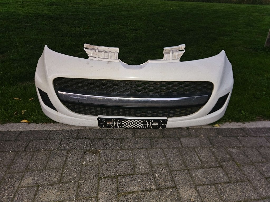 VOORBUMPER PEUGEOT 107 2010, Auto-onderdelen, Niet ingevuld, Gebruikt, Voor, Niet ingevuld