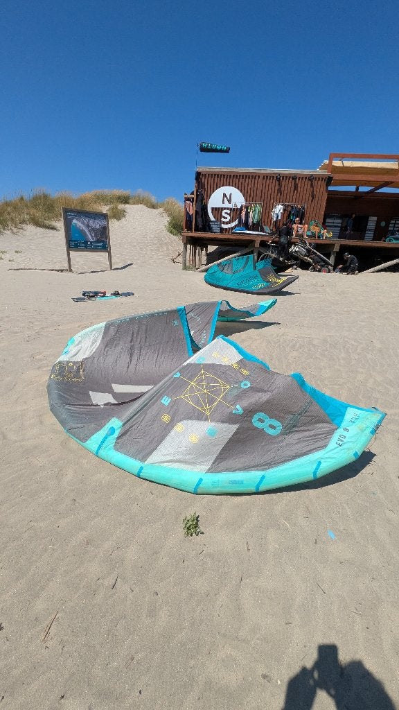 Kite Duotone Evo 8m | 2023 | geen reparaties, Watersport en Boten, Kitesurfen, Gebruikt, 8 m², Geen board, Ophalen of Verzenden
