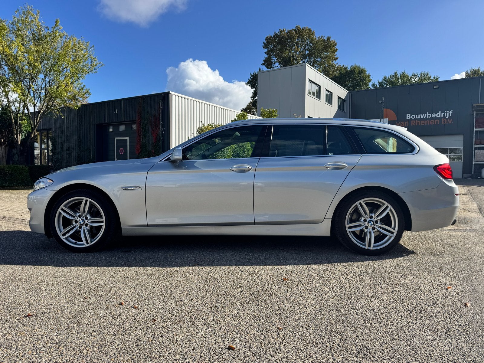 BMW 5-Serie 528I Touring 3.0 High Exec. orig. NL Aut8 2012, Auto's, Euro 5, Achterwielaandrijving, Bi-Xenon koplampen, Zwart