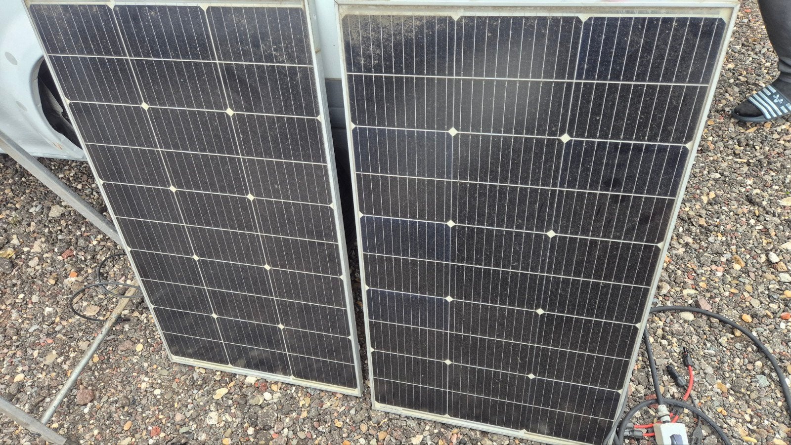 DOKIO 100W Zonnepaneel met laadregelaar en accessoires, Ophalen of Verzenden