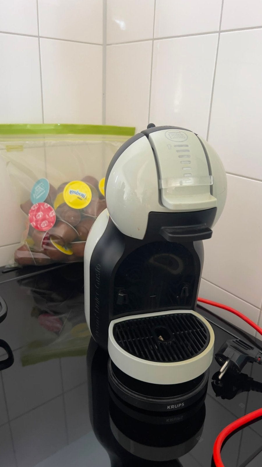 Nescafé Dolce Gusto koffiezetapparaat, Witgoed en Apparatuur, Koffiezetapparaten, Ophalen, Gebruikt, Koffiemachine, 1 kopje