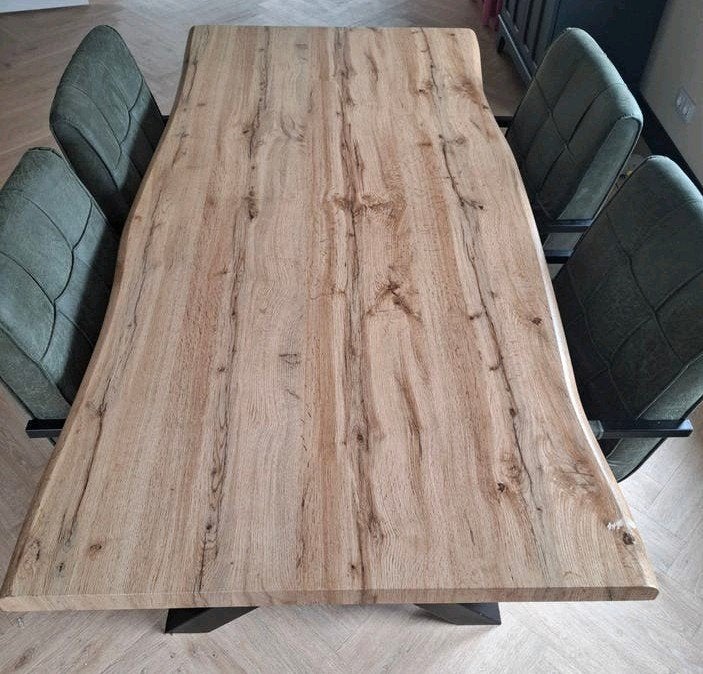 Set Eettafel Wild Eiken boomstamlook 180cm met 4 stoelen, Ophalen, Gebruikt, Eikenhout, 50 tot 100 cm