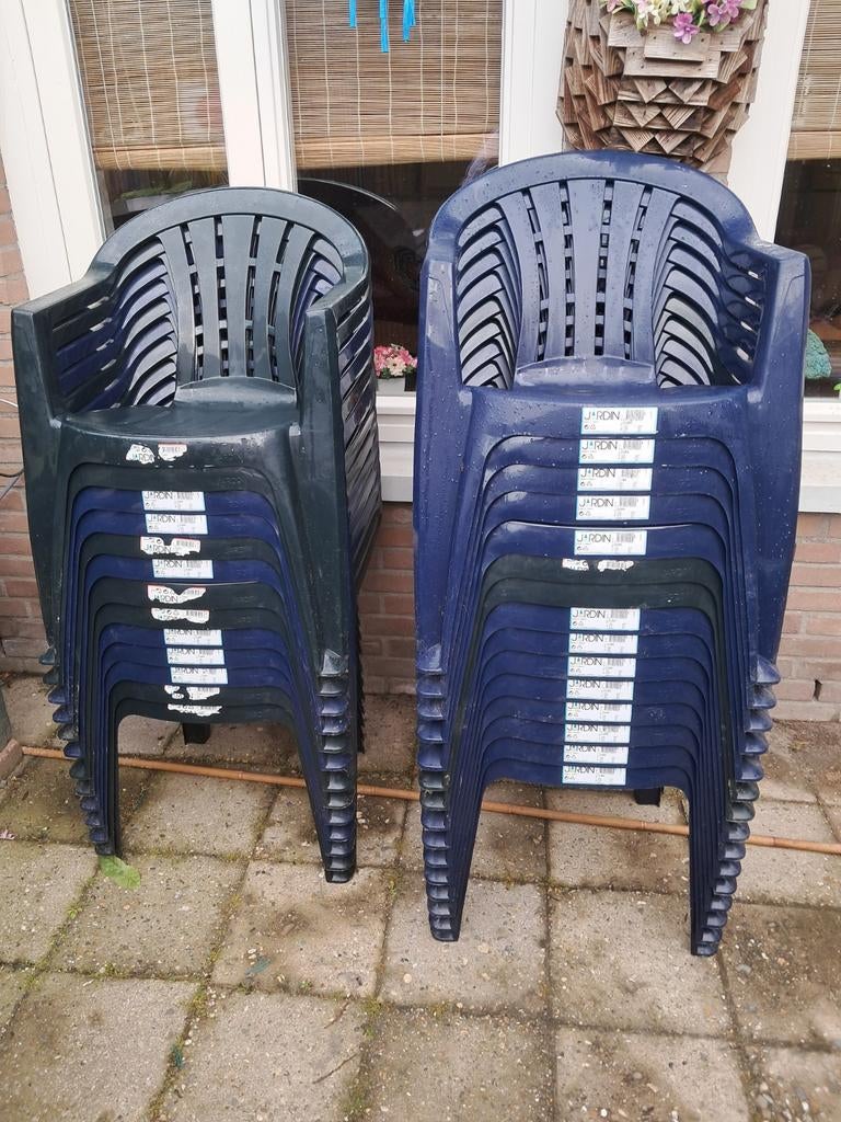 28 kuip tuinstoeltjes van gardin, Ophalen, Gebruikt, Kunststof