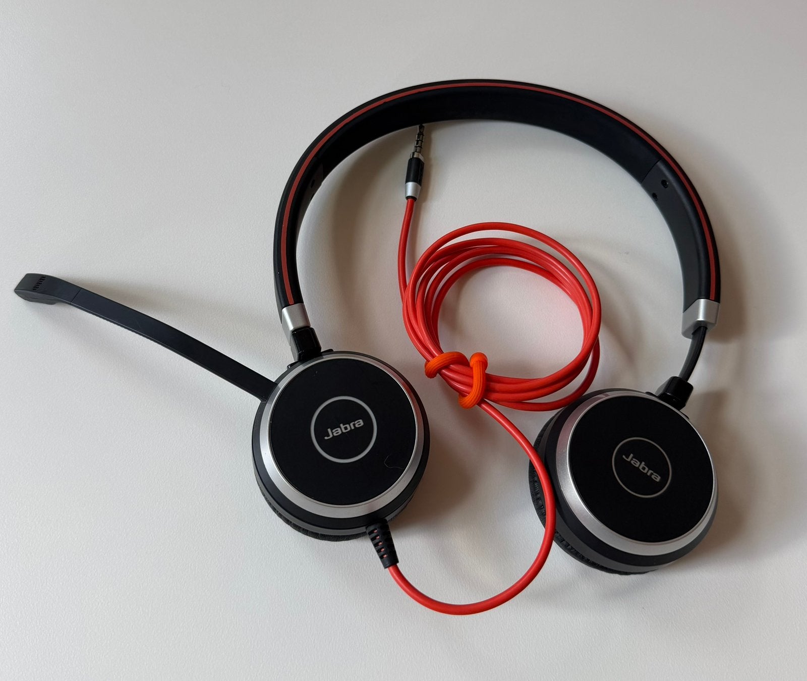 Jabra Evolve 40 Headset, Computers en Software, Headsets, Ophalen, On-ear, Zo goed als nieuw, Inklapbare microfoon