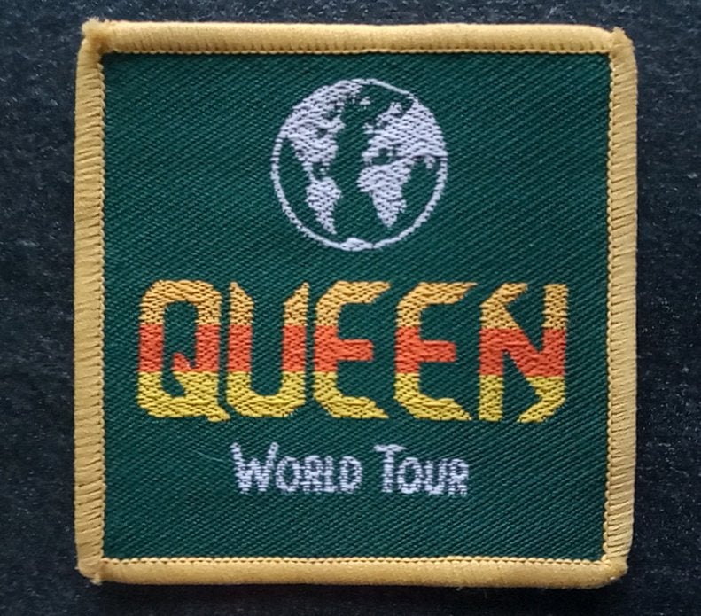 Queen vrij zeldzame World Tour 1980 patch qu14, Ophalen of Verzenden, Nieuw, Kleding
