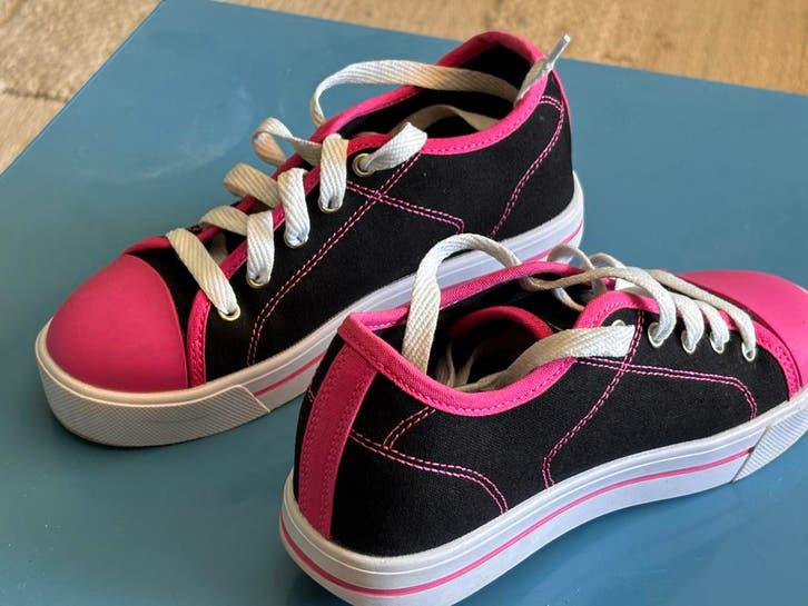 Heelys Classic X2 rolschoenen - Zwart/Roze - Maat 34, Ophalen of Verzenden, Zo goed als nieuw, Kinderen