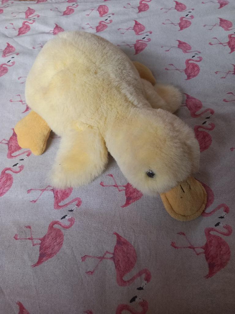 Eend geel knuffel knuf pluche, Gebruikt, Geel, Ophalen of Verzenden, Middelgroot (20 tot 80 cm)