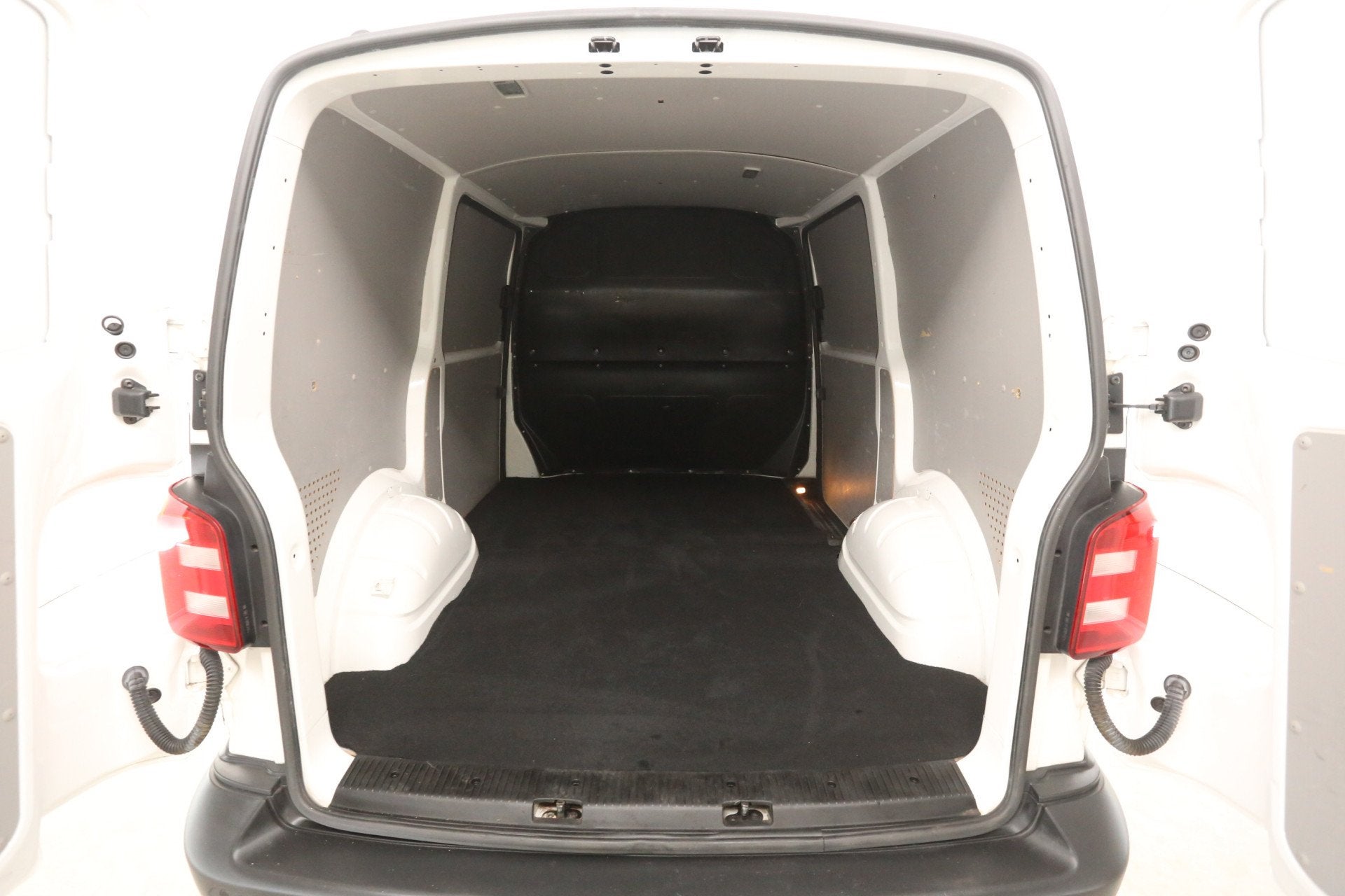 Volkswagen Transporter 2.0 TDI L1H1 | Airco | Cruise | 3 Zit, Voorwielaandrijving, Stof, Gebruikt, Euro 6