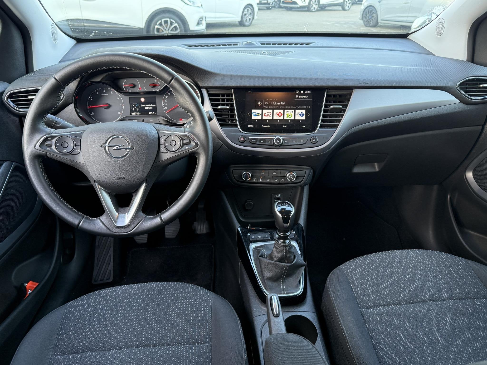 Opel Crossland X 1.2 Turbo Innovation | Trekhaak | Navigatie, Auto's, Opel, Gebruikt, 1199 cc, Met garantie (alle), Zwart