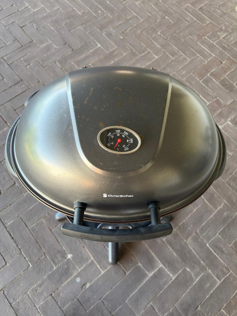 Elektronische BBQ KitchenBrothers met standaard, Ophalen, Gebruikt
