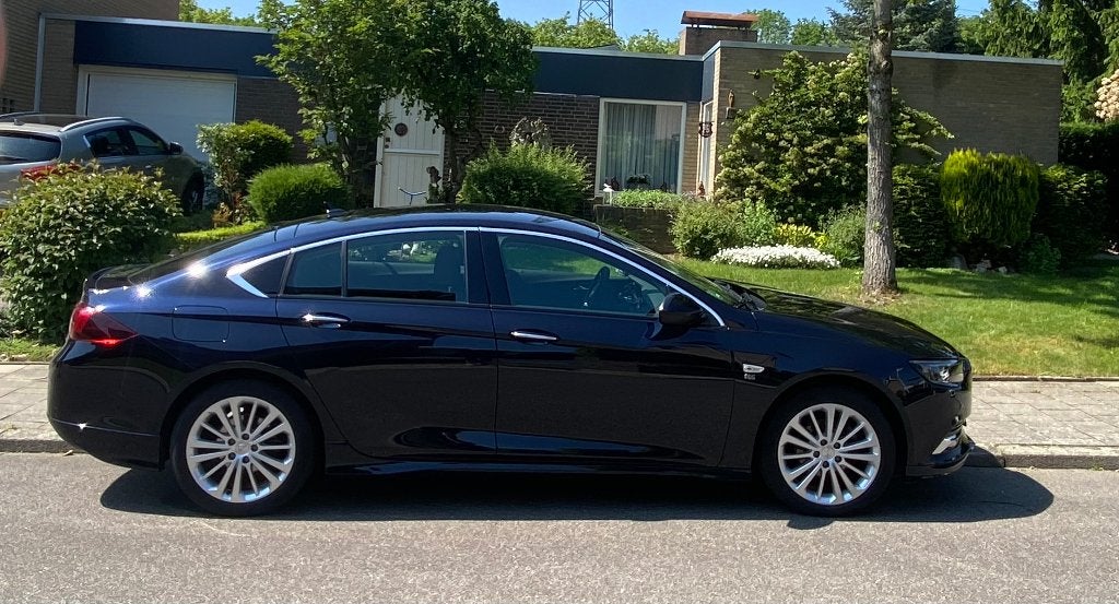 Opel Insignia 1.5 Turbo 165pk Start/stop Aut 2020 Blauw, 164 pk, Traction-control, 4 cilinders, 700 kg