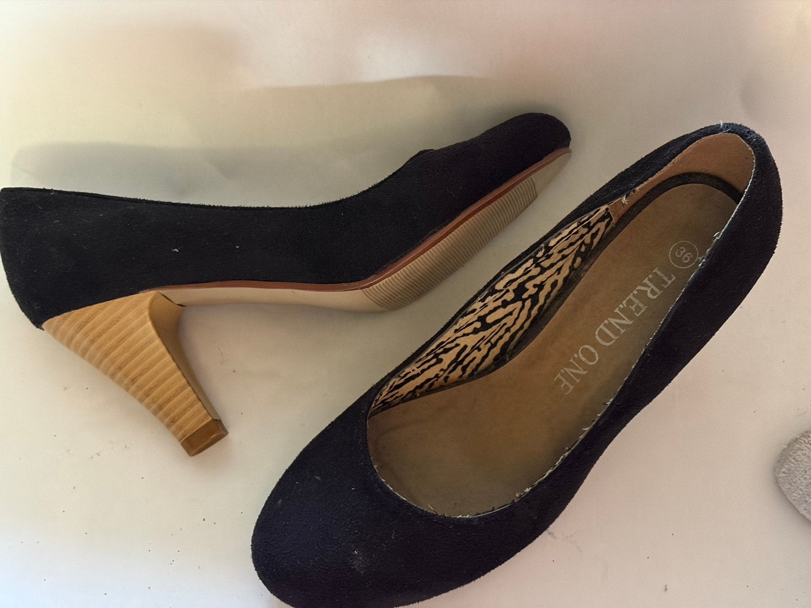 zwarte schoen met hak mt 36, Kleding | Dames, Schoenen, Ophalen of Verzenden, Zo goed als nieuw, Zwart