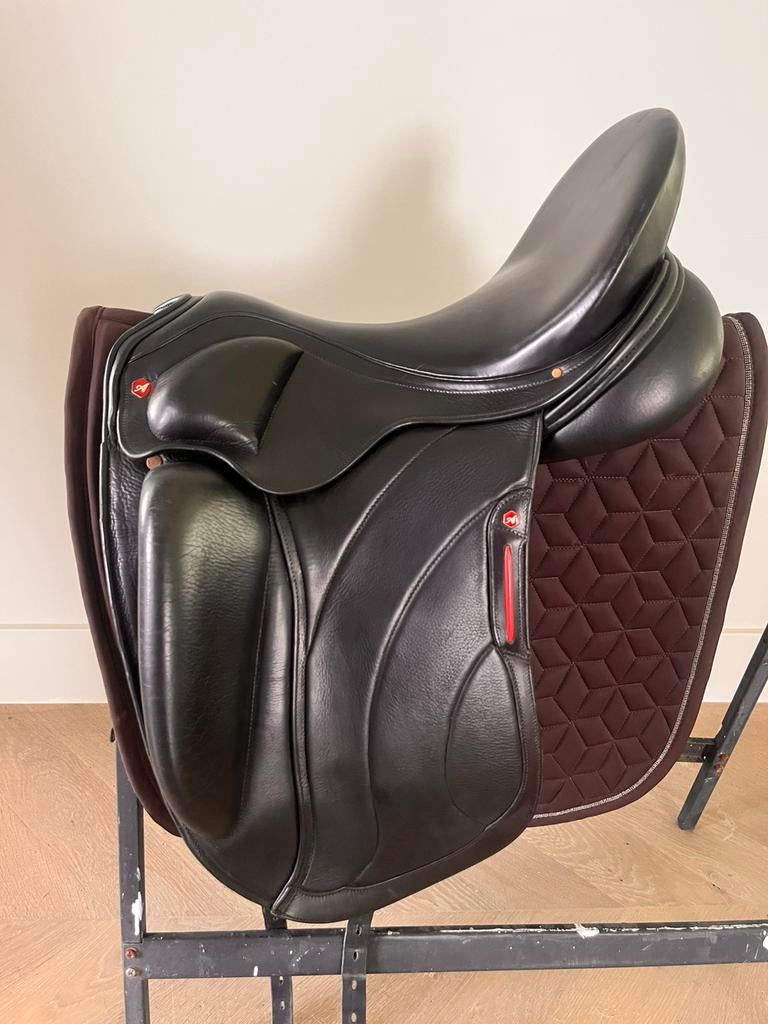 Albion Revelation Adjusta-Tree zadel 17,5 inch M/W, Dieren en Toebehoren, Ophalen of Verzenden, Zo goed als nieuw, Dressuur